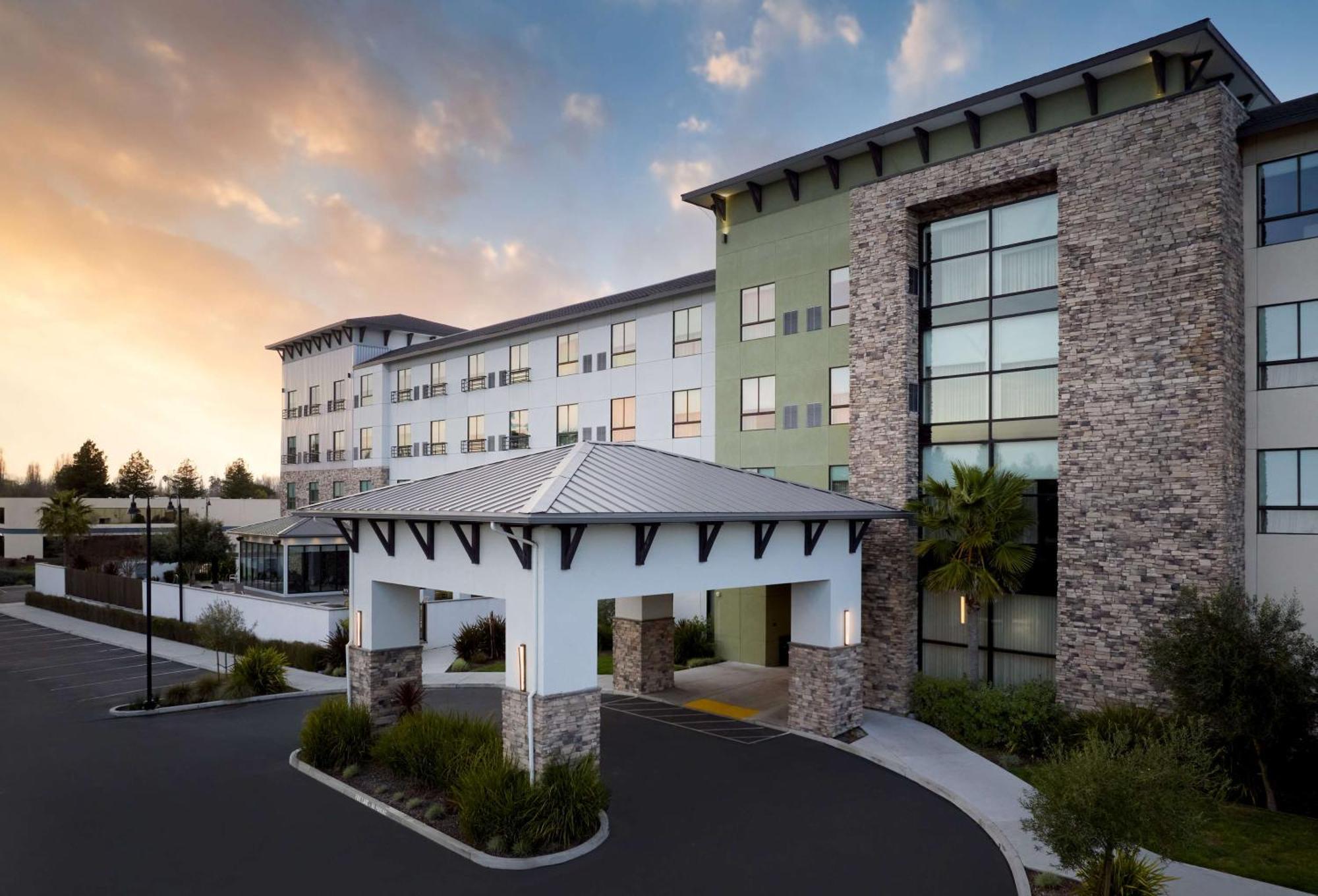 Hotel Centro Sonoma Wine Country, Tapestry Collection Hilton Rohnert Park Εξωτερικό φωτογραφία
